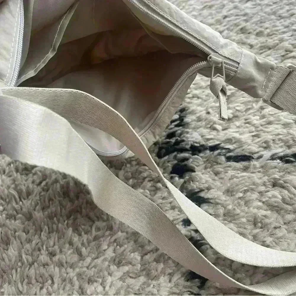 NYLON cream crossbody purse - Picture 5 of 5